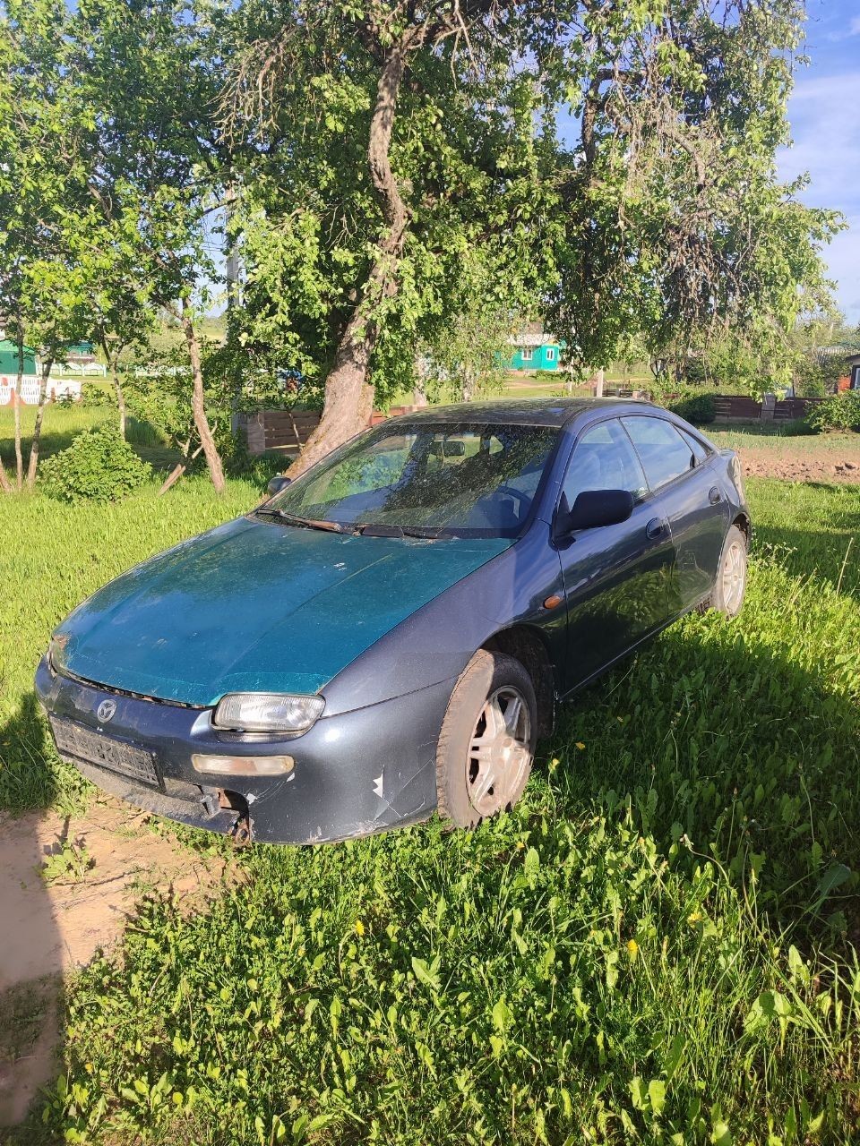 Продажа Mazda - 323 1998 года