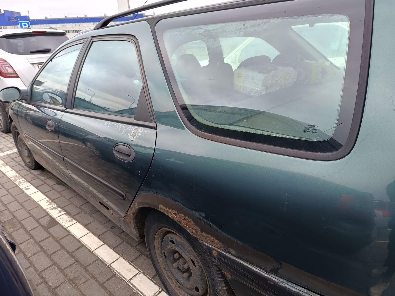 Продажа Renault - Laguna 1996 года